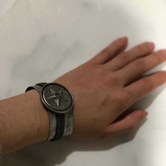 Statement cuff bracelet - Picture 5 of 6